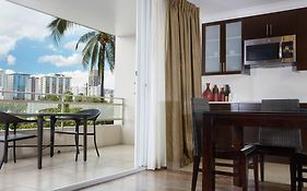 Regency On Beachwalk Waikiki By Outrigger